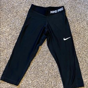 Nike Pro Capris